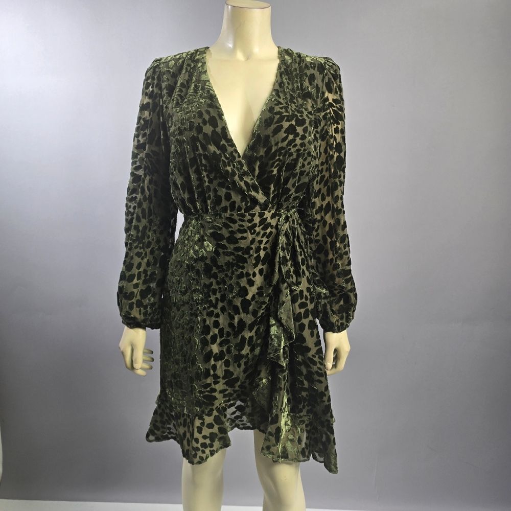 Alex Marie Size 2 Elegant Green Leopard Print Wrap Dress Nwt R9